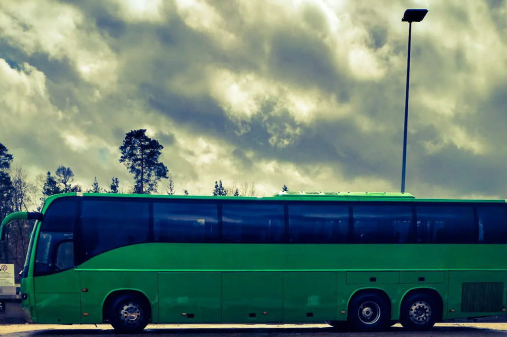 inchiriere-autocar-romania-transport-persoane