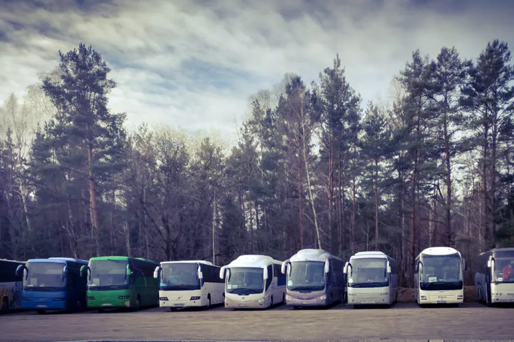 inchiriere-autocare-transport-persoane-romania